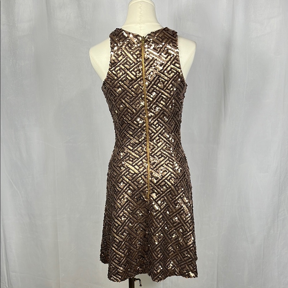 Dress The Population Mia Sequin Dress in Gold. - Picture 4 of 10